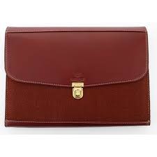 PORTE FOLIO A4 3 VOLET AVEC FERMOIR REF 8716